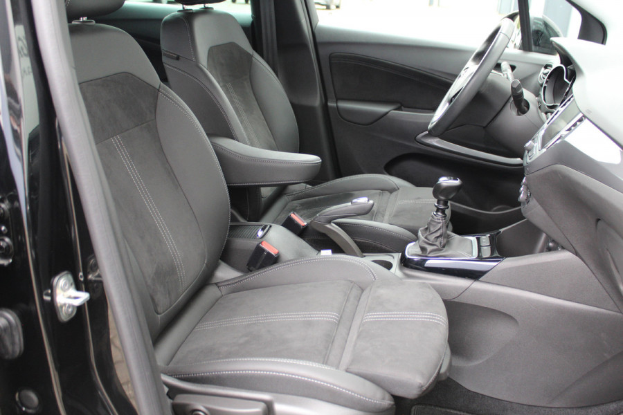 Opel Crossland 1.2 Turbo Elegance Mooie en luxe hoogzitter met weinig km's ! Volautm. airco dual, cruise control, camera, comfortstoelen, metallic lak,  LM wielen, navigatie, telefoonvoorb., LED verlichting  etc. Opel Crossland 1.2 Turbo Elegance Mooie en luxe hoogzitter met weinig km's ! Volautm. airco dual, cruise control, camera, comfortstoelen, metallic lak,  LM wielen, navigatie, telefoonvoorb., LED verlichting  etc.