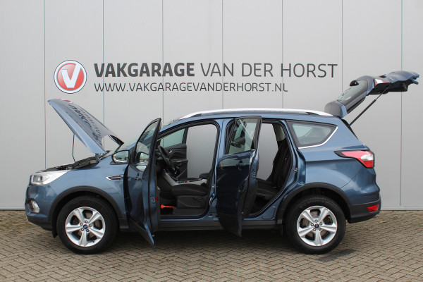 Ford Kuga 1.5 120 pk EcoBoost Trend Ultimate 1800kg Trekgewicht, Trekhaak, Lm velgen, Navigatie Ford Kuga 1.5 120 pk EcoBoost Trend Ultimate 1800kg Trekgewicht, Trekhaak, Lm velgen, Navigatie