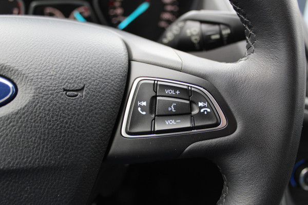 Ford Kuga 1.5 120 pk EcoBoost Trend Ultimate 1800kg Trekgewicht, Trekhaak, Lm velgen, Navigatie Ford Kuga 1.5 120 pk EcoBoost Trend Ultimate 1800kg Trekgewicht, Trekhaak, Lm velgen, Navigatie