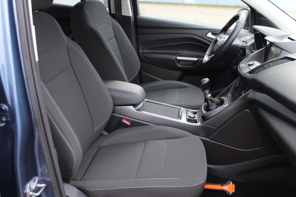 Ford Kuga 1.5 120 pk EcoBoost Trend Ultimate 1800kg Trekgewicht, Trekhaak, Lm velgen, Navigatie Ford Kuga 1.5 120 pk EcoBoost Trend Ultimate 1800kg Trekgewicht, Trekhaak, Lm velgen, Navigatie