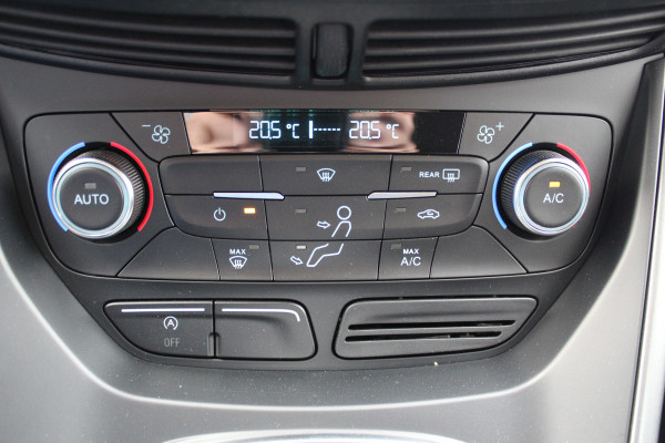 Ford Kuga 1.5 120 pk EcoBoost Trend Ultimate 1800kg Trekgewicht, Trekhaak, Lm velgen, Navigatie Ford Kuga 1.5 120 pk EcoBoost Trend Ultimate 1800kg Trekgewicht, Trekhaak, Lm velgen, Navigatie