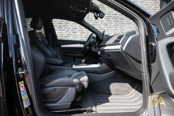 Audi Q5 50 TFSI e S Line 20Inch|LED|Trekhaak|Alcantara Audi Q5 50 TFSI e S Line 20Inch|LED|Trekhaak|Alcantara