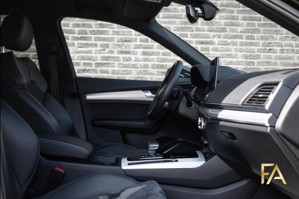 Audi Q5 50 TFSI e S Line 20Inch|LED|Trekhaak|Alcantara Audi Q5 50 TFSI e S Line 20Inch|LED|Trekhaak|Alcantara