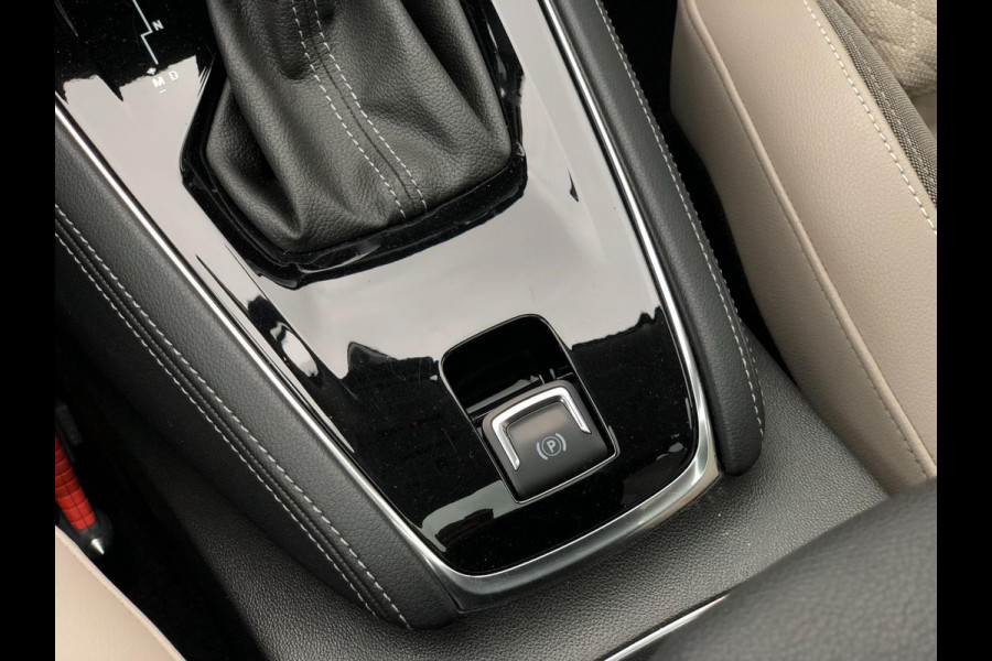 Opel Grandland X 1.6 Turbo Business Executive | Panodak, Carplay/Android, Navi, DAB, Cruise, Clima | NAP | Opel Grandland X 1.6 Turbo Business Executive | Panodak, Carplay/Android, Navi, DAB, Cruise, Clima | NAP |