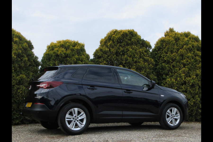Opel Grandland X 1.2 Turbo Online Edition *Trekhaak*Navi* Opel Grandland X 1.2 Turbo Online Edition *Trekhaak*Navi*