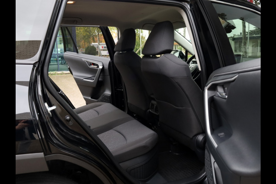 Toyota RAV4 2.5 Hybrid AWD Dynamic | Dodehoek | Digitale binnenspiegel Toyota RAV4 2.5 Hybrid AWD Dynamic | Dodehoek | Digitale binnenspiegel