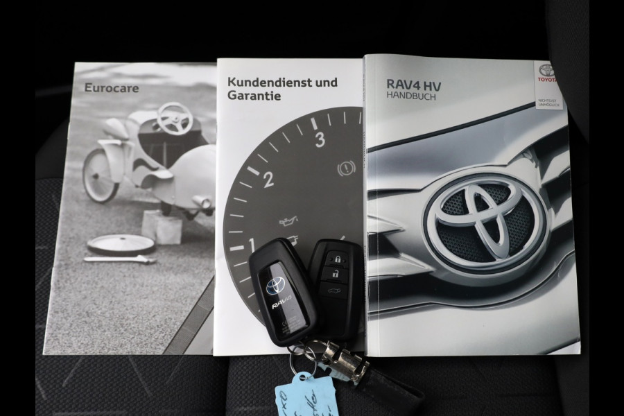 Toyota RAV4 2.5 Hybrid AWD Dynamic | Dodehoek | Digitale binnenspiegel Toyota RAV4 2.5 Hybrid AWD Dynamic | Dodehoek | Digitale binnenspiegel