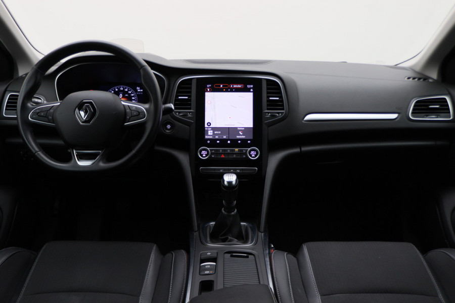 Renault MEGANE Estate 1.0 TCe Intens Camera, Head-Up, Apple Carplay, Keyless, Climate, DAB Renault MEGANE Estate 1.0 TCe Intens Camera, Head-Up, Apple Carplay, Keyless, Climate, DAB