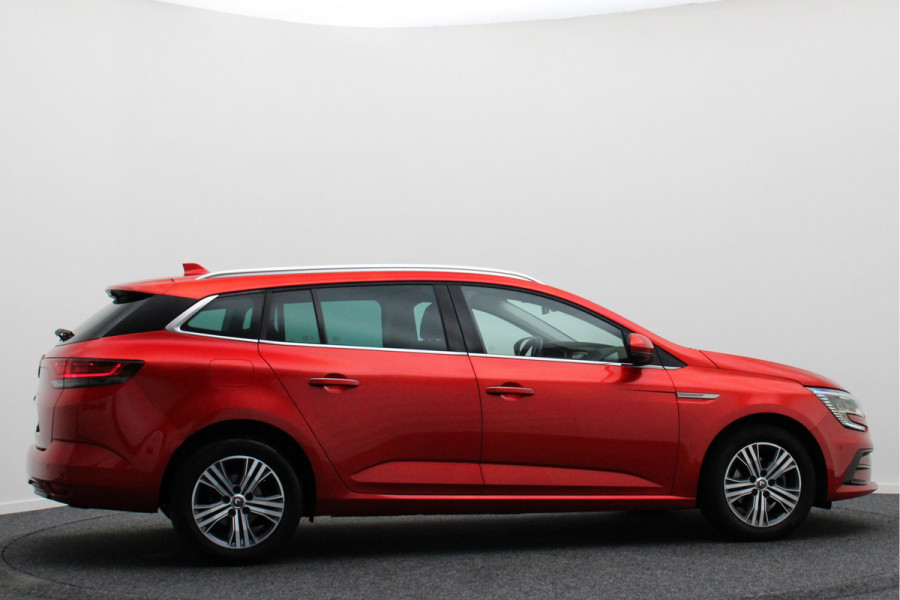 Renault MEGANE Estate 1.0 TCe Intens Camera, Head-Up, Apple Carplay, Keyless, Climate, DAB Renault MEGANE Estate 1.0 TCe Intens Camera, Head-Up, Apple Carplay, Keyless, Climate, DAB