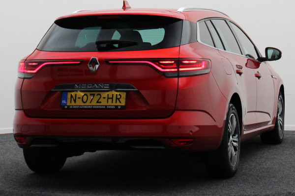 Renault MEGANE Estate 1.0 TCe Intens Camera, Head-Up, Apple Carplay, Keyless, Climate, DAB Renault MEGANE Estate 1.0 TCe Intens Camera, Head-Up, Apple Carplay, Keyless, Climate, DAB