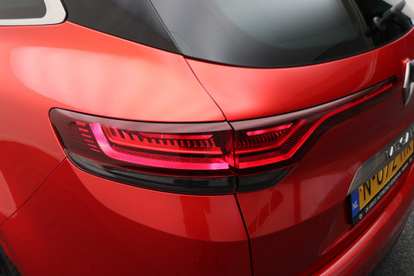 Renault MEGANE Estate 1.0 TCe Intens Camera, Head-Up, Apple Carplay, Keyless, Climate, DAB Renault MEGANE Estate 1.0 TCe Intens Camera, Head-Up, Apple Carplay, Keyless, Climate, DAB
