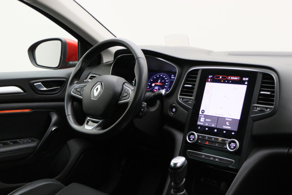 Renault MEGANE Estate 1.0 TCe Intens Camera, Head-Up, Apple Carplay, Keyless, Climate, DAB Renault MEGANE Estate 1.0 TCe Intens Camera, Head-Up, Apple Carplay, Keyless, Climate, DAB