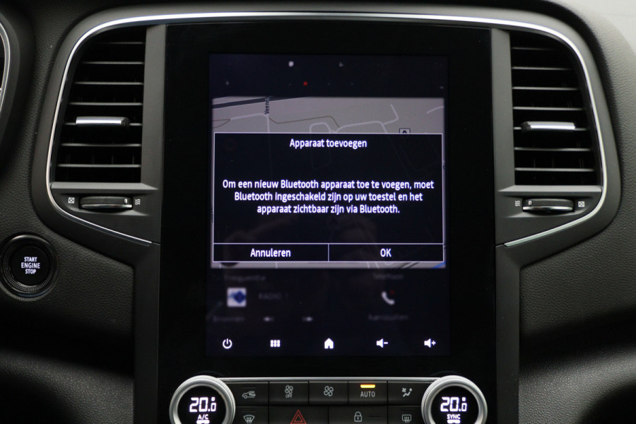 Renault MEGANE Estate 1.0 TCe Intens Camera, Head-Up, Apple Carplay, Keyless, Climate, DAB Renault MEGANE Estate 1.0 TCe Intens Camera, Head-Up, Apple Carplay, Keyless, Climate, DAB