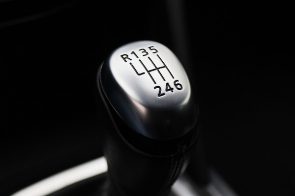 Renault MEGANE Estate 1.0 TCe Intens Camera, Head-Up, Apple Carplay, Keyless, Climate, DAB Renault MEGANE Estate 1.0 TCe Intens Camera, Head-Up, Apple Carplay, Keyless, Climate, DAB