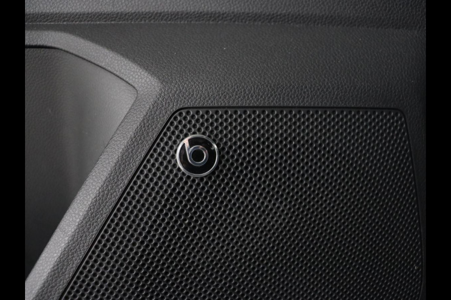 Seat Ibiza 1.0 TSI FR Limited Edition | Panoramadak | Stoelverwarming | Leder/Alcantara | Adaptive cruise | Camera | Beats Pack | Virtual Cockpit | Full LED | 18'' | Keyless | Navigatie | Climate control