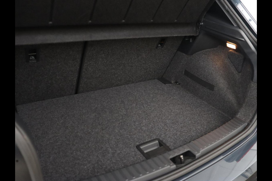 Seat Ibiza 1.0 TSI FR Limited Edition | Panoramadak | Stoelverwarming | Leder/Alcantara | Adaptive cruise | Camera | Beats Pack | Virtual Cockpit | Full LED | 18'' | Keyless | Navigatie | Climate control