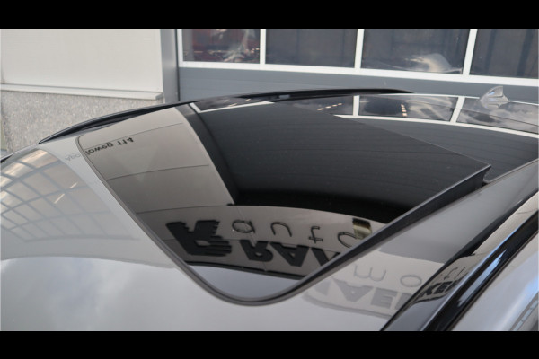 BMW 5 Serie Touring 530i High Executive M-Sport 20inch / Bernina Grau / Pano / Camera / Laser