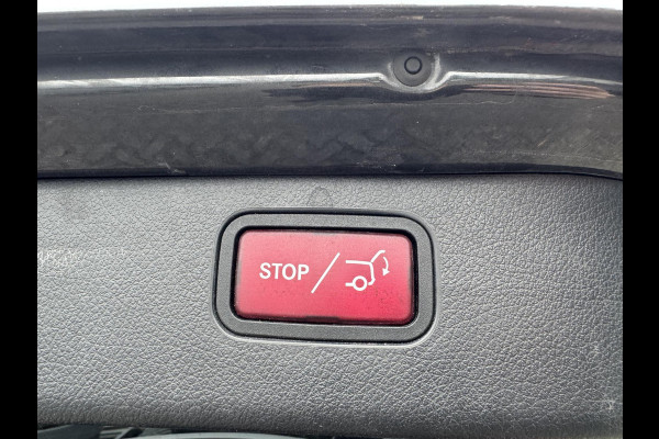 Mercedes-Benz C-Klasse Estate 300 e AMG Line | Panoramadak | Camera | Sfeerverlichting | Adaptive Cruise Control | Lane Assist |