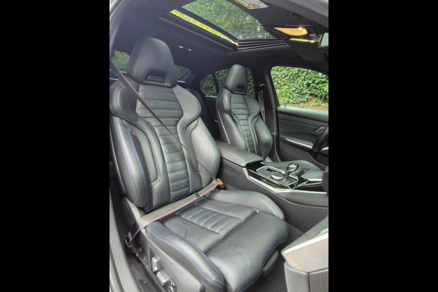 BMW 3-serie G20 330i M Edition Plus GARANTIE Android CarPlay Pano M Stoel HUD Camera NAP 1e EIG Laser Spoiler M Remmen