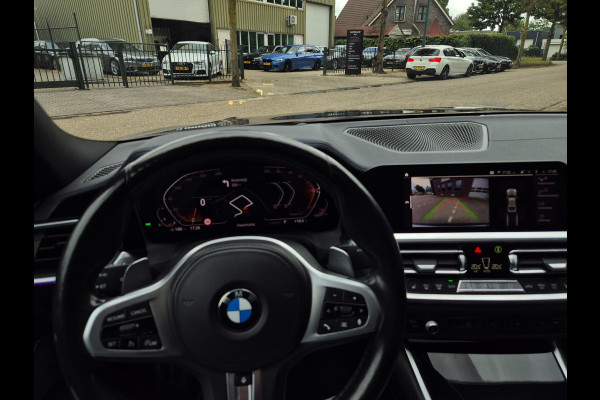 BMW 3-serie G20 330i M Edition Plus GARANTIE Android CarPlay Pano M Stoel HUD Camera NAP 1e EIG Laser Spoiler M Remmen
