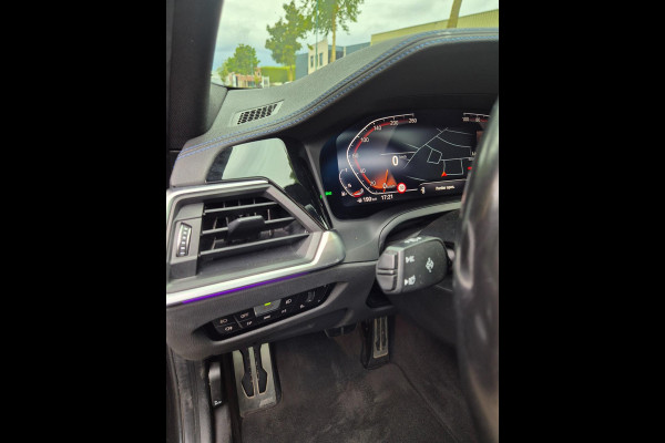 BMW 3-serie G20 330i M Edition Plus GARANTIE Android CarPlay Pano M Stoel HUD Camera NAP 1e EIG Laser Spoiler M Remmen