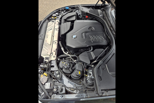 BMW 3-serie G20 330i M Edition Plus GARANTIE Android CarPlay Pano M Stoel HUD Camera NAP 1e EIG Laser Spoiler M Remmen