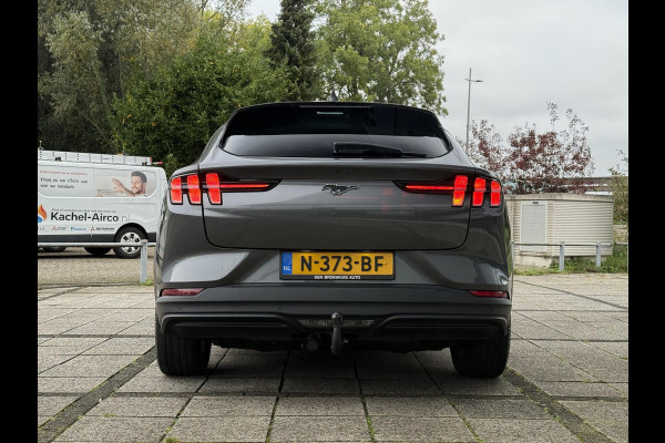 Ford Mustang Mach-E RWD 75 kWh | Trekhaak | Navi | Camera | B&O Sound |