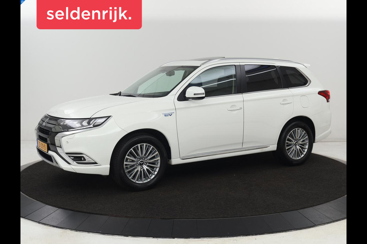 Mitsubishi Outlander 2.4 PHEV Intense+ | Schuifdak | Stoelverwarming | Leder/Alcantara | Camera | Carplay | Keyless | Stuurverwarming | Full LED | Climate control | Cruise control | Plug In Mitsubishi Outlander 2.4 PHEV Intense+ | Schuifdak | Stoelverwarming | Leder/Alcantara | Camera | Carplay | Keyless | Stuurverwarming | Full LED | Climate control | Cruise control | Plug In