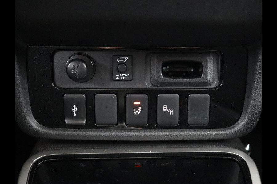 Mitsubishi Outlander 2.4 PHEV Intense+ | Schuifdak | Stoelverwarming | Leder/Alcantara | Camera | Carplay | Keyless | Stuurverwarming | Full LED | Climate control | Cruise control | Plug In