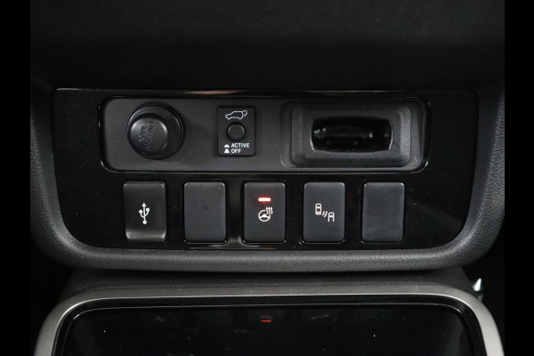 Mitsubishi Outlander 2.4 PHEV Intense+ | Schuifdak | Stoelverwarming | Leder/Alcantara | Camera | Carplay | Keyless | Stuurverwarming | Full LED | Climate control | Cruise control | Plug In
