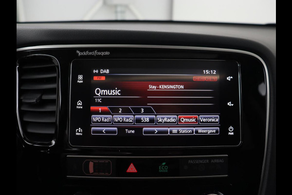 Mitsubishi Outlander 2.4 PHEV Intense+ | Schuifdak | Stoelverwarming | Leder/Alcantara | Camera | Carplay | Keyless | Stuurverwarming | Full LED | Climate control | Cruise control | Plug In