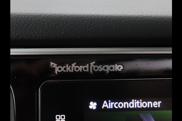 Mitsubishi Outlander 2.4 PHEV Intense+ | Schuifdak | Stoelverwarming | Leder/Alcantara | Camera | Carplay | Keyless | Stuurverwarming | Full LED | Climate control | Cruise control | Plug In