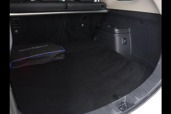 Mitsubishi Outlander 2.4 PHEV Intense+ | Schuifdak | Stoelverwarming | Leder/Alcantara | Camera | Carplay | Keyless | Stuurverwarming | Full LED | Climate control | Cruise control | Plug In