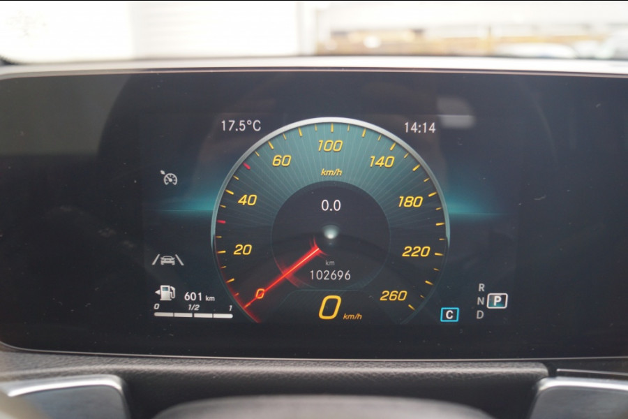 Mercedes-Benz Glb 180d Automaat Business Solution Luxury -LEER-NAVI-