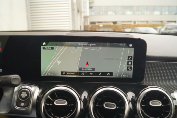 Mercedes-Benz Glb 180d Automaat Business Solution Luxury -LEER-NAVI-