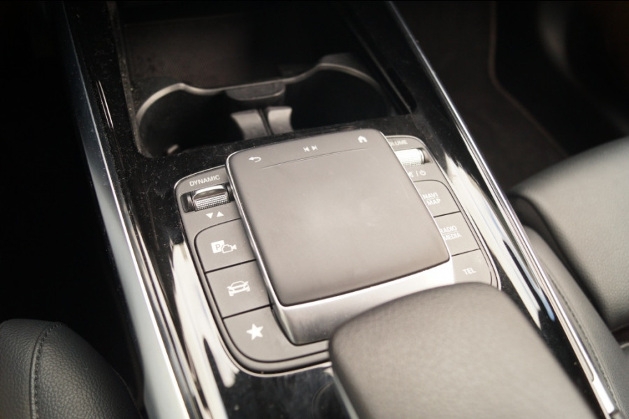 Mercedes-Benz Glb 180d Automaat Business Solution Luxury -LEER-NAVI-