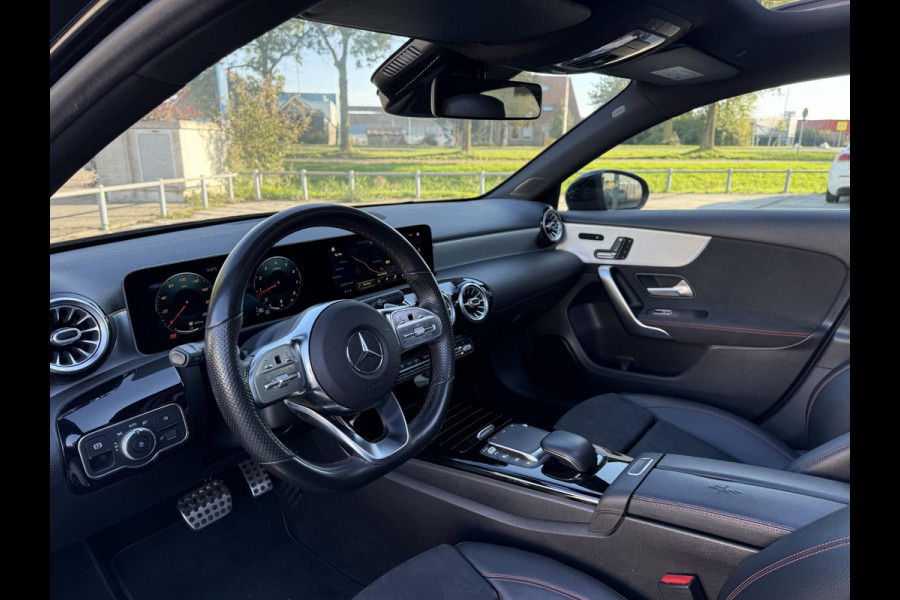Mercedes-Benz A-Klasse 180 Aut. Business Sol. AMG | Panorama | Burmester | Memory | Multi Beam |