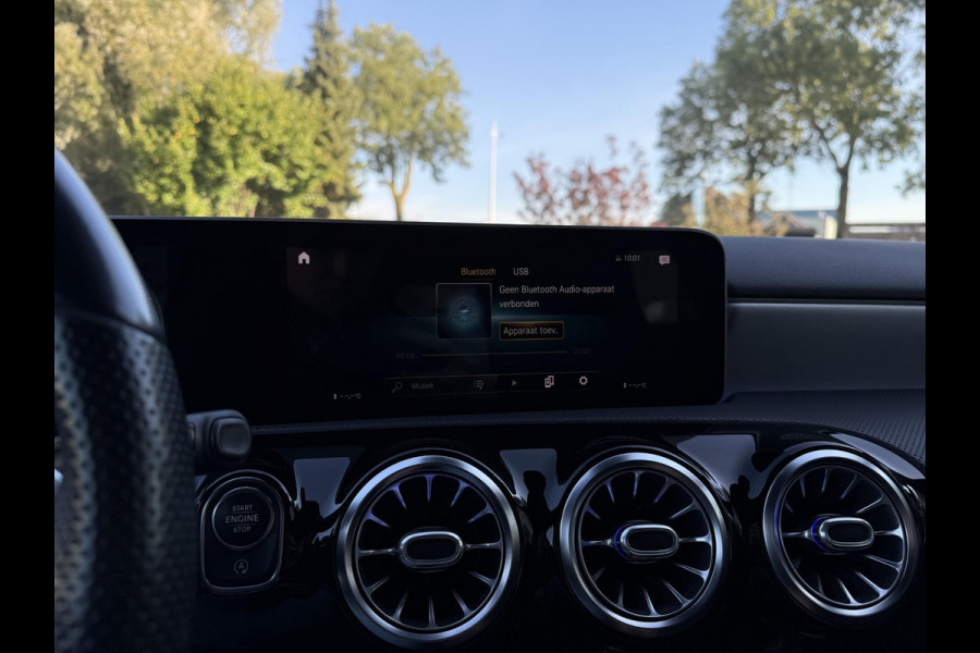 Mercedes-Benz A-Klasse 180 Aut. Business Sol. AMG | Panorama | Burmester | Memory | Multi Beam |