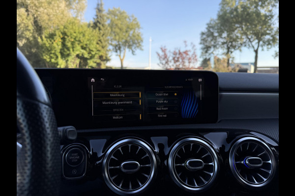 Mercedes-Benz A-Klasse 180 Aut. Business Sol. AMG | Panorama | Burmester | Memory | Multi Beam |