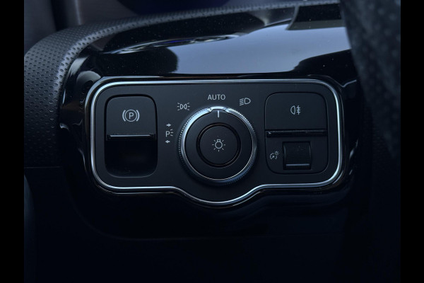 Mercedes-Benz A-Klasse 180 Aut. Business Sol. AMG | Panorama | Burmester | Memory | Multi Beam |