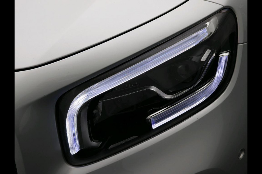 Mercedes-Benz Glb 180 Aut. Business Sol. Luxury | Panorama | Mood Light Sfeer | Multibeam |