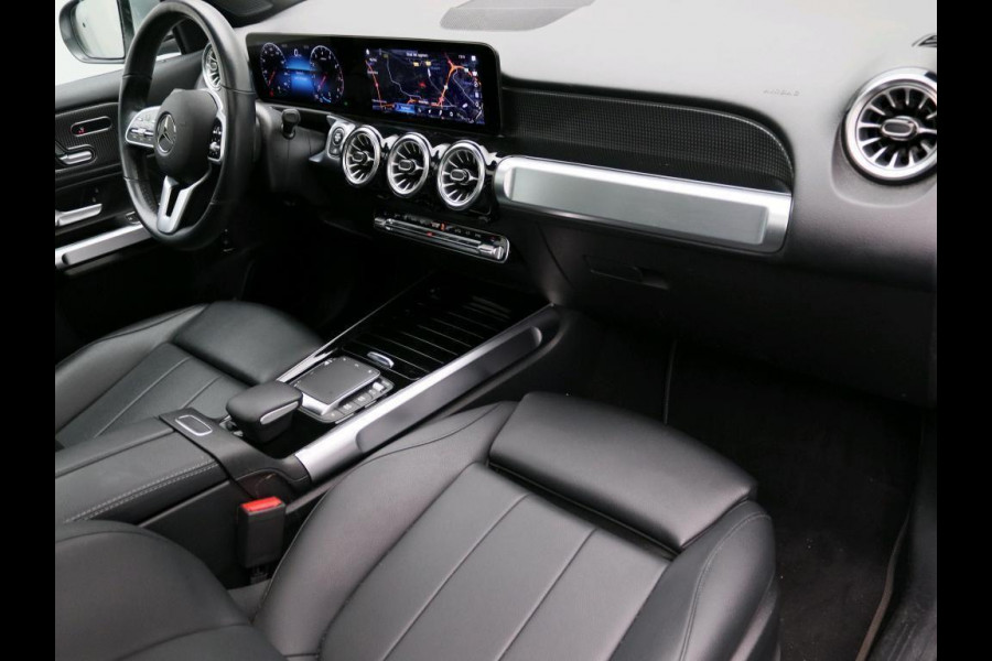 Mercedes-Benz Glb 180 Aut. Business Sol. Luxury | Panorama | Mood Light Sfeer | Multibeam |