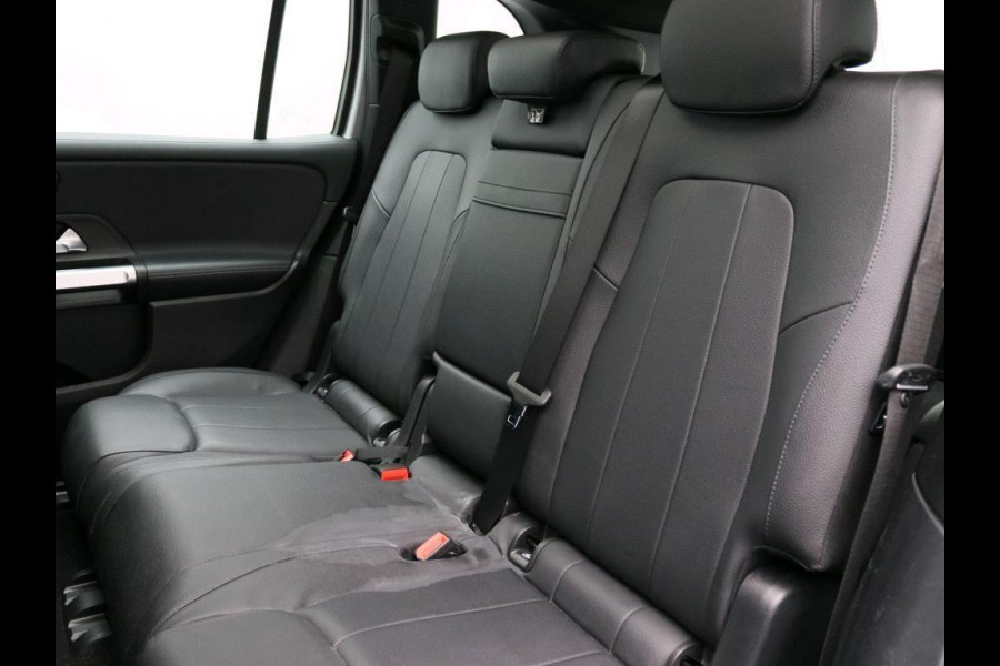Mercedes-Benz Glb 180 Aut. Business Sol. Luxury | Panorama | Mood Light Sfeer | Multibeam |