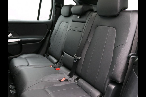Mercedes-Benz Glb 180 Aut. Business Sol. Luxury | Panorama | Mood Light Sfeer | Multibeam |