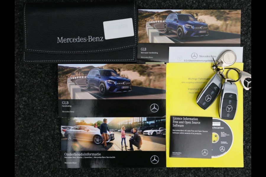 Mercedes-Benz Glb 180 Aut. Business Sol. Luxury | Panorama | Mood Light Sfeer | Multibeam |