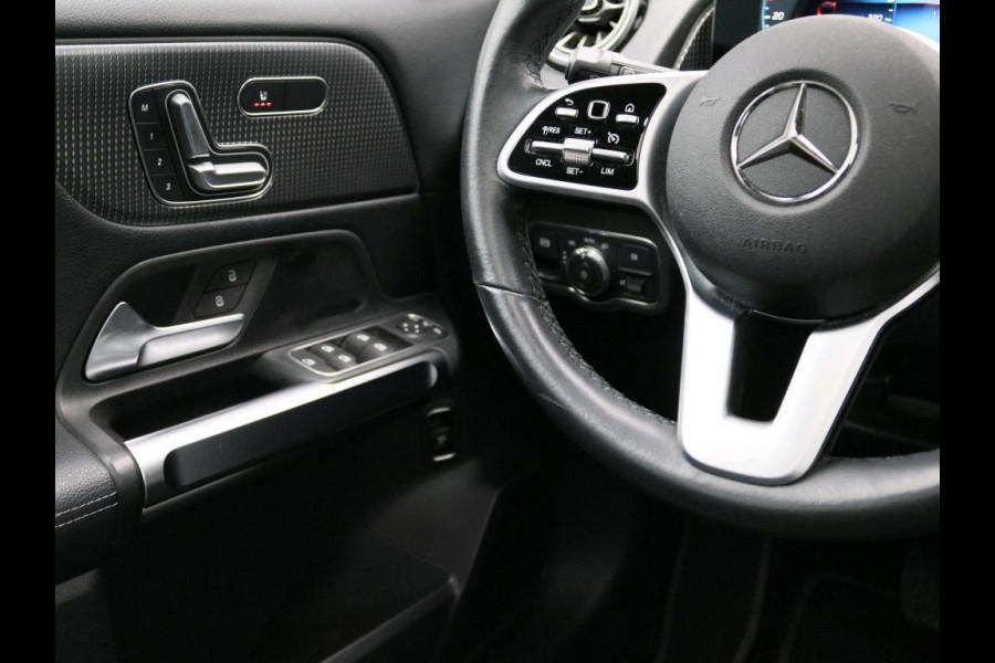 Mercedes-Benz Glb 180 Aut. Business Sol. Luxury | Panorama | Mood Light Sfeer | Multibeam |