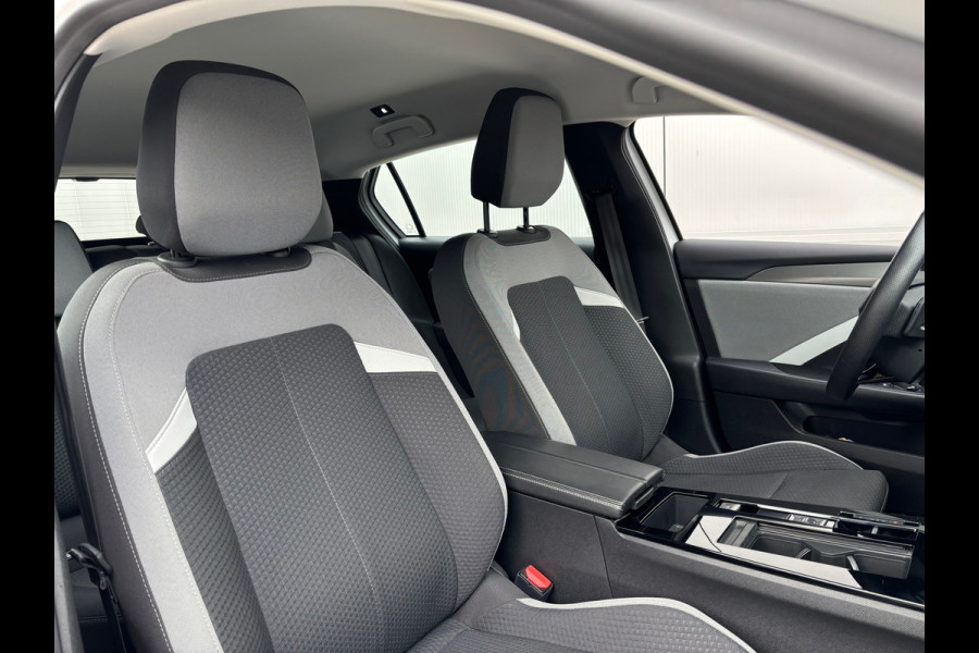 Opel Astra 1.6 Hybrid Edition Carplay Opel Astra 1.6 Hybrid Edition Carplay