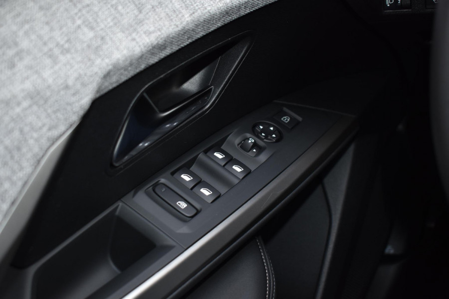 Peugeot 3008 1.2 Hybrid 145PK e-DCS6 Allure | Navi | LED | 360 Camera | Incl. garantie Peugeot 3008 1.2 Hybrid 145PK e-DCS6 Allure | Navi | LED | 360 Camera | Incl. garantie