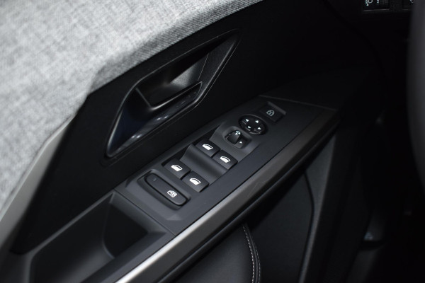 Peugeot 3008 1.2 Hybrid 145PK e-DCS6 Allure | Navi | LED | 360 Camera | Incl. garantie Peugeot 3008 1.2 Hybrid 145PK e-DCS6 Allure | Navi | LED | 360 Camera | Incl. garantie