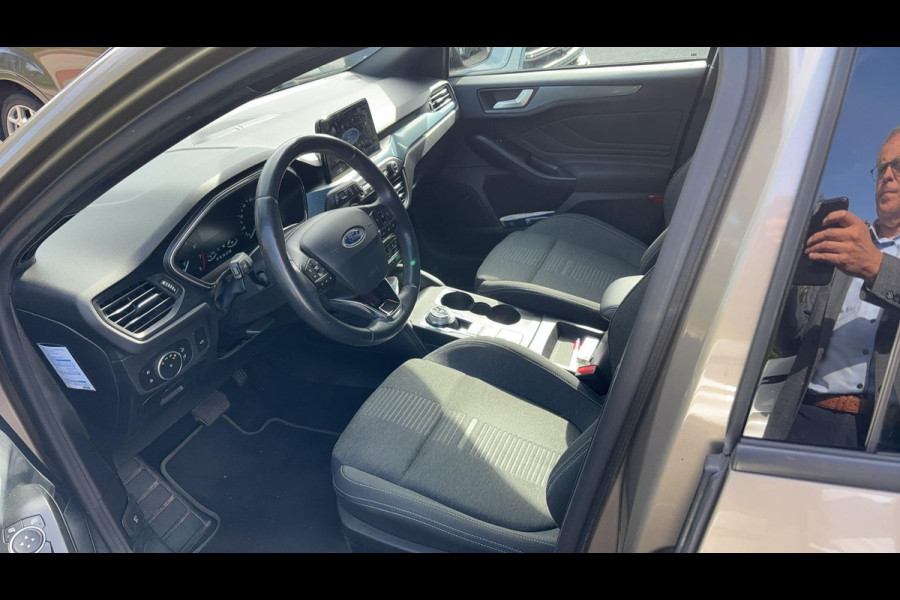 Ford FOCUS Wagon 1.5 EcoBoost Active Business 150pk Trekhaak Wegklapbaar | Automaat | Adaptieve Cruise | Winterpack | Achteruitrijcamera | Dodehoeksensoren | 1e Eigenaar Ford FOCUS Wagon 1.5 EcoBoost Active Business 150pk Trekhaak Wegklapbaar | Automaat | Adaptieve Cruise | Winterpack | Achteruitrijcamera | Dodehoeksensoren | 1e Eigenaar